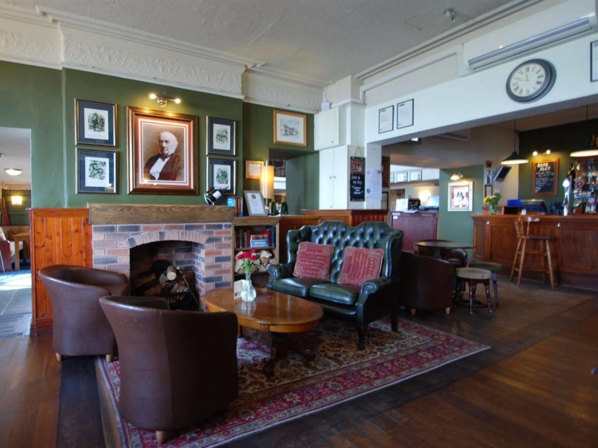 The Gladstone Hotel Конуи Екстериор снимка